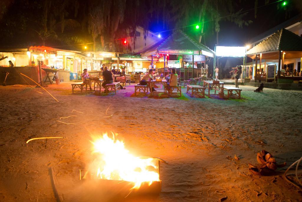 Siraya Beachfront Resort Ko Pha Ngan Exterior photo